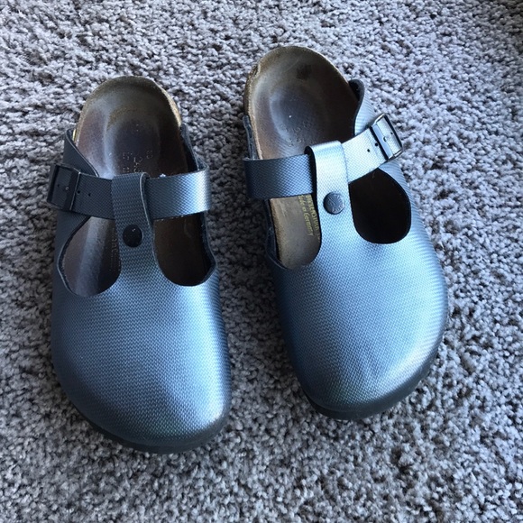 Birkenstock Shoes - Women’s Birkenstock papillio blue leather clogs 7